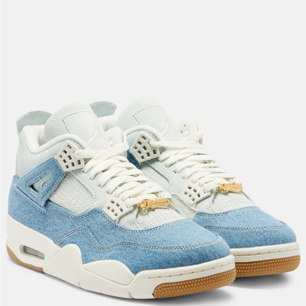 Jordan 4 Worn Blue